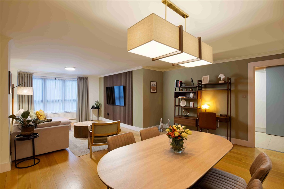Monarch House Deluxe 2 Bedroom Apartment (Lounge)