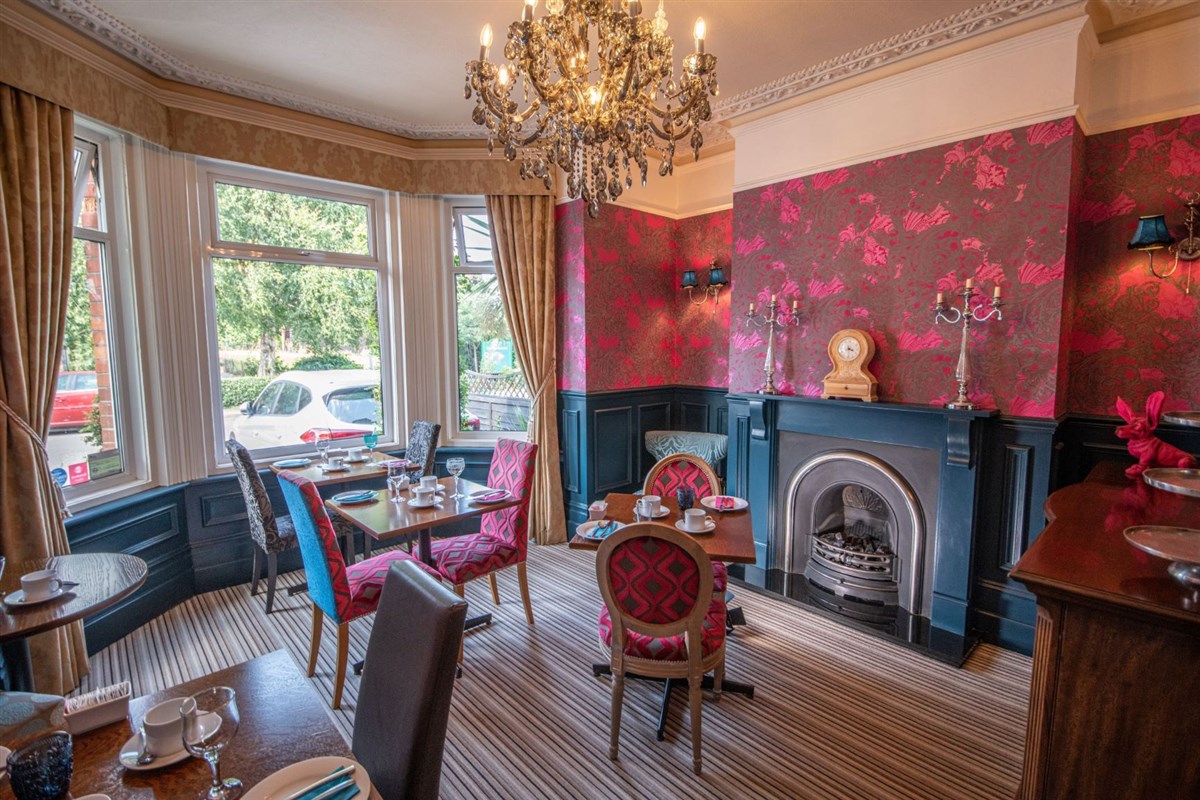 Breakfast Room Main View