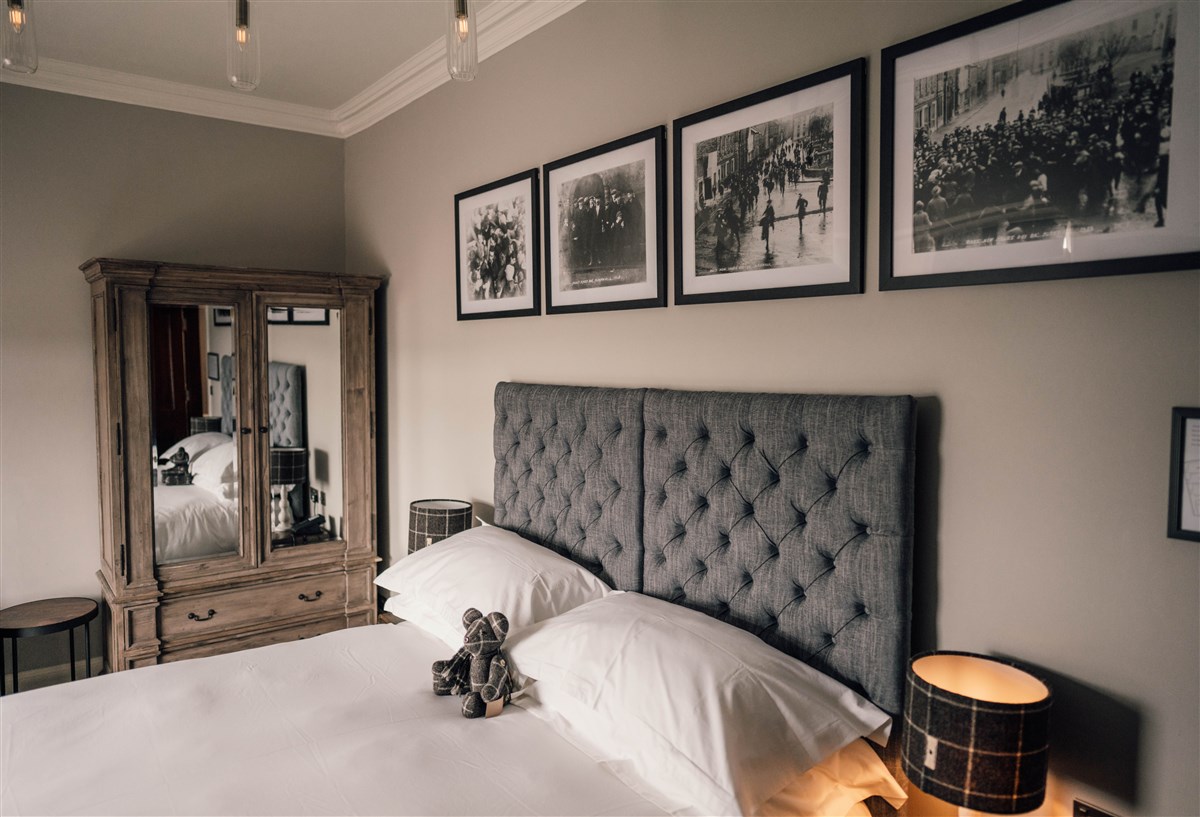King Seaview Bedroom