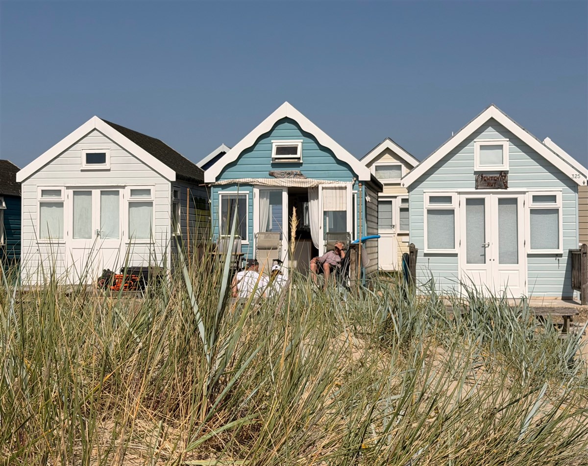 Beach hut front 