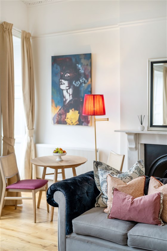 Suite living room