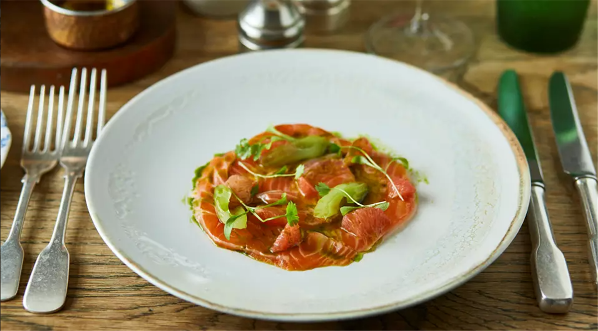 Loc Duart salmon crudo, pink grapefruit & pickled celery.