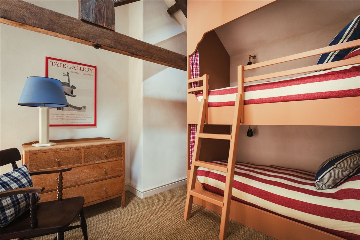 Brooms Barn Family Room