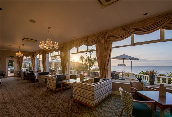 Terrace Lounge
