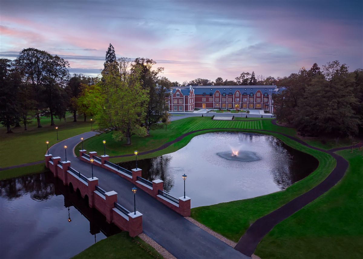 Fairmont Windsor Park Aerial Viel