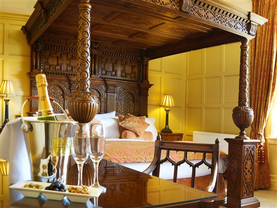 Oak Four Poster Bed No8