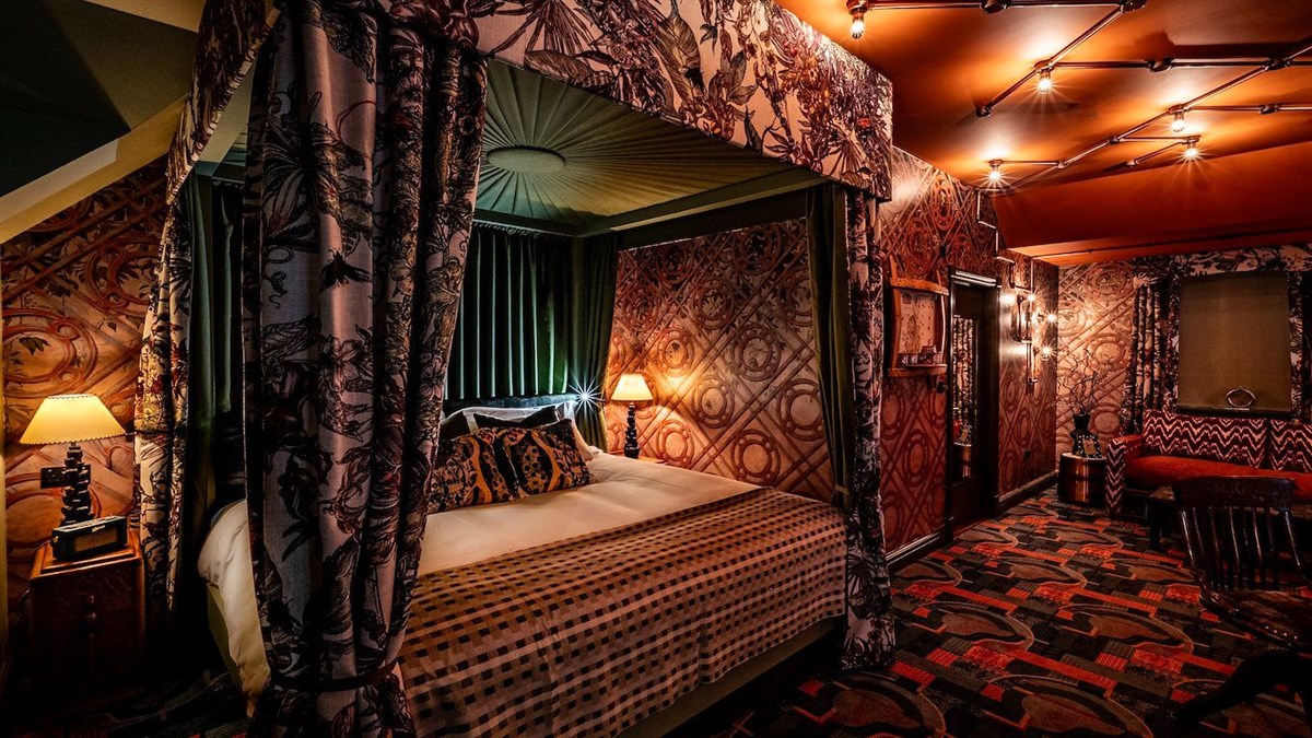 Bedroom