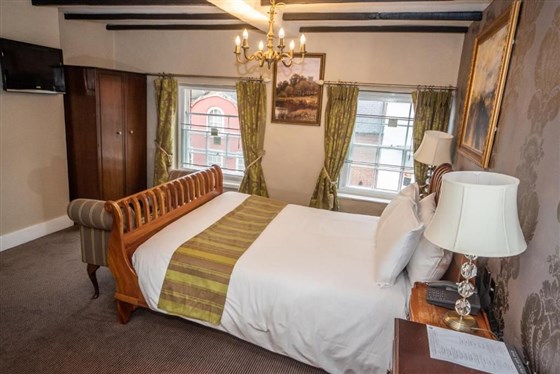 Cock Hotel 