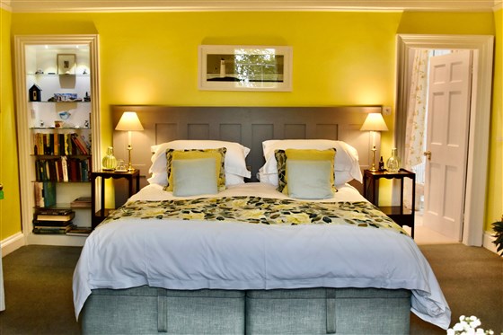 Annan Bedroom