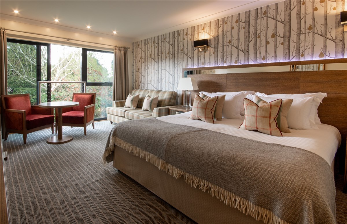 Oakwood Garden Bedroom