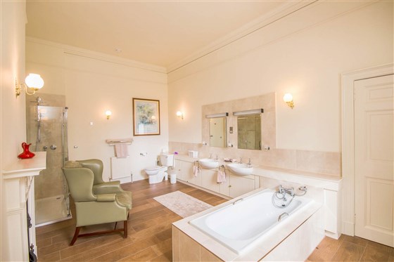 Luxury Mansion Bathroom Ensuite