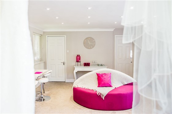 Thatchers Bridal Preparation Room