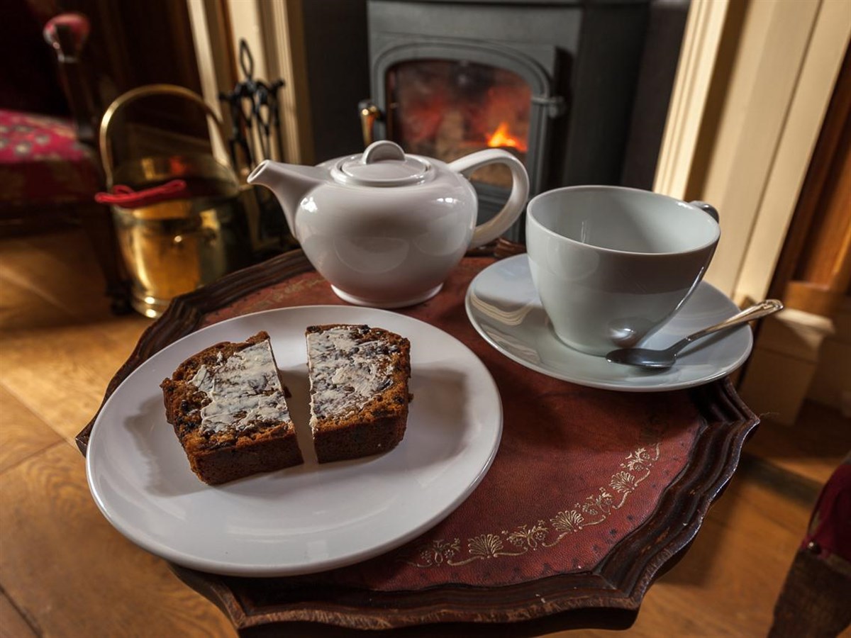 Tea and cake in the Library