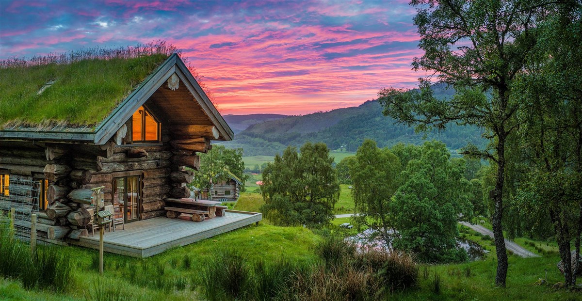 Parus cabin at dawn