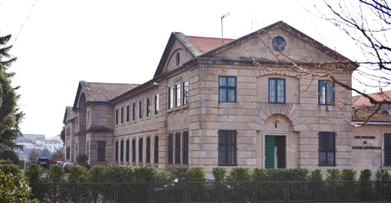 EXTÉRIEUR DU BÂTIMENT