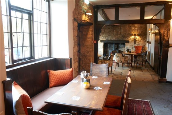 The Bear & Ragged Staff