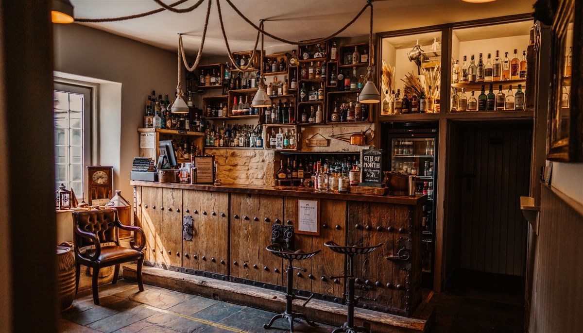 Gin Bar