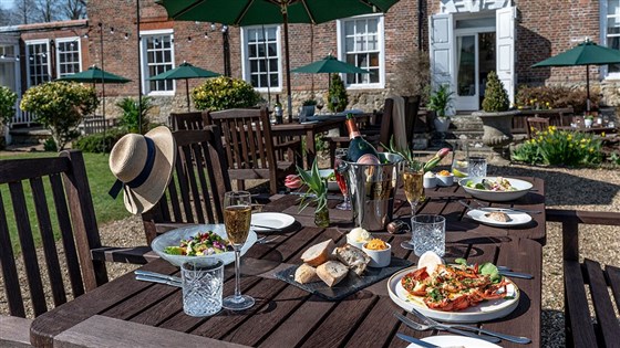 Alfresco dining