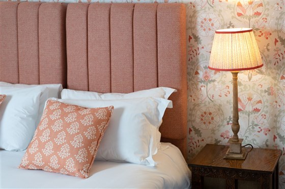 The Richard Onslow,  113 - 117 High St, Cranleigh Village, Surrey, GU6 8AU