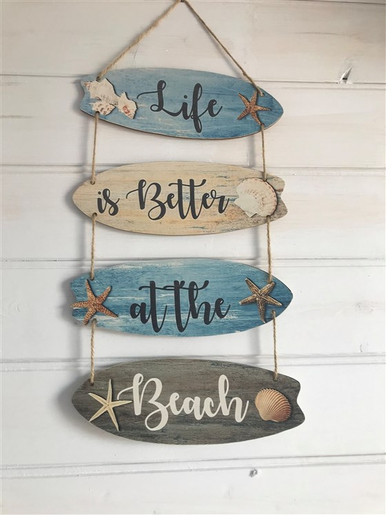 Beach hut