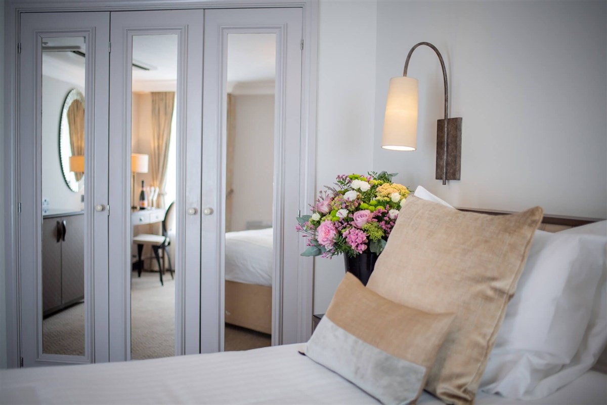 Castle Hotel deluxe bedroom
