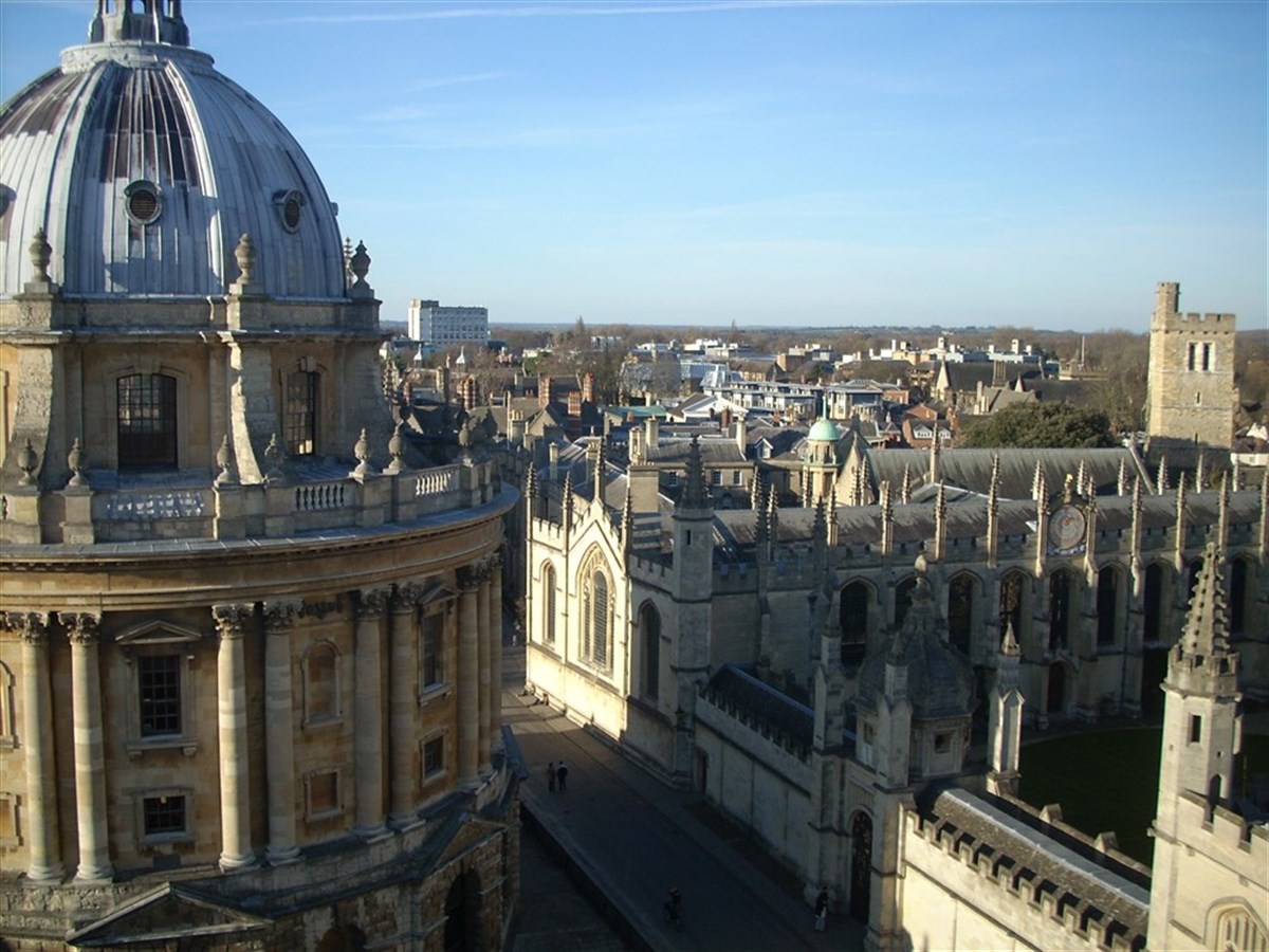 Oxford Guided Tours Oxford University students