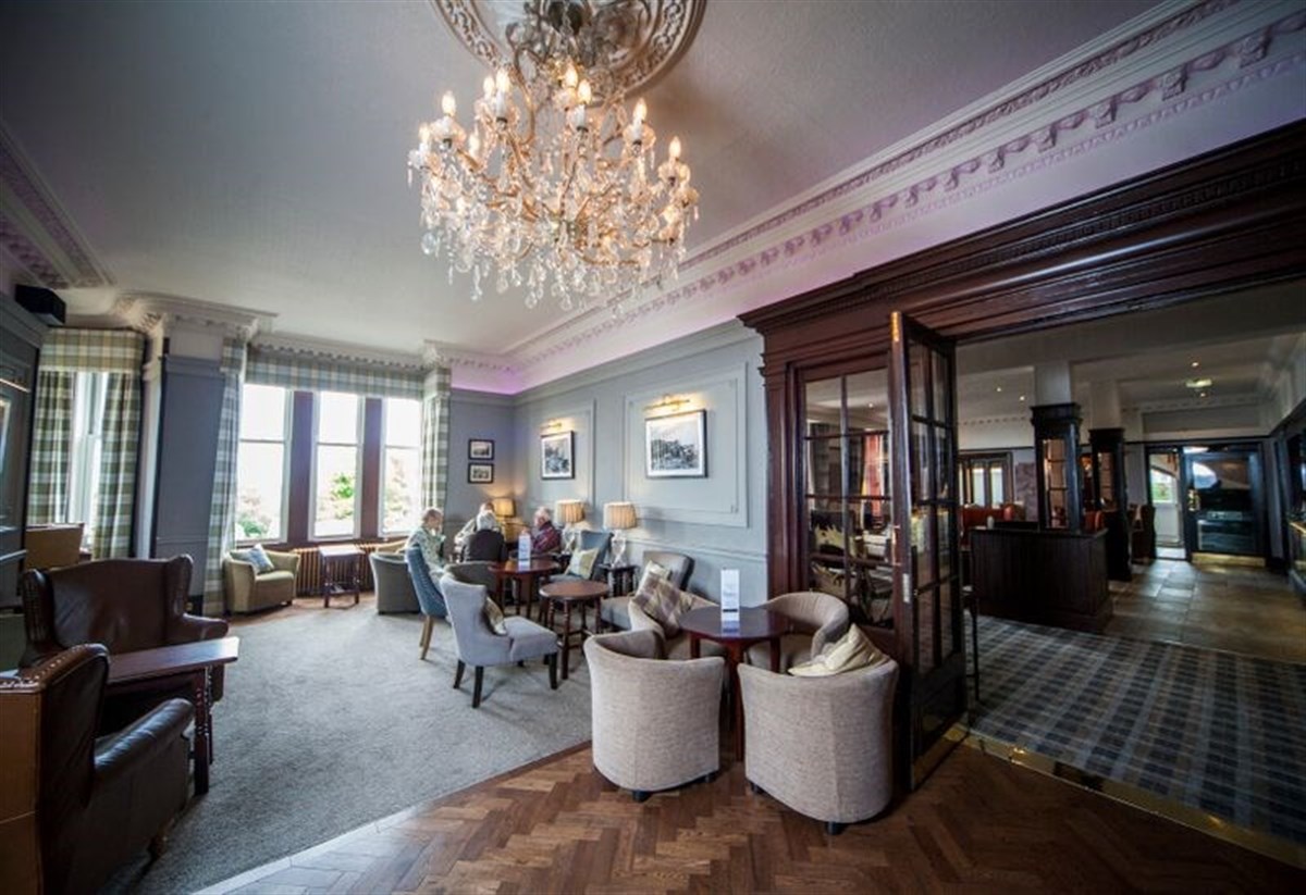 Comfortable Bar & Lounges - open all day