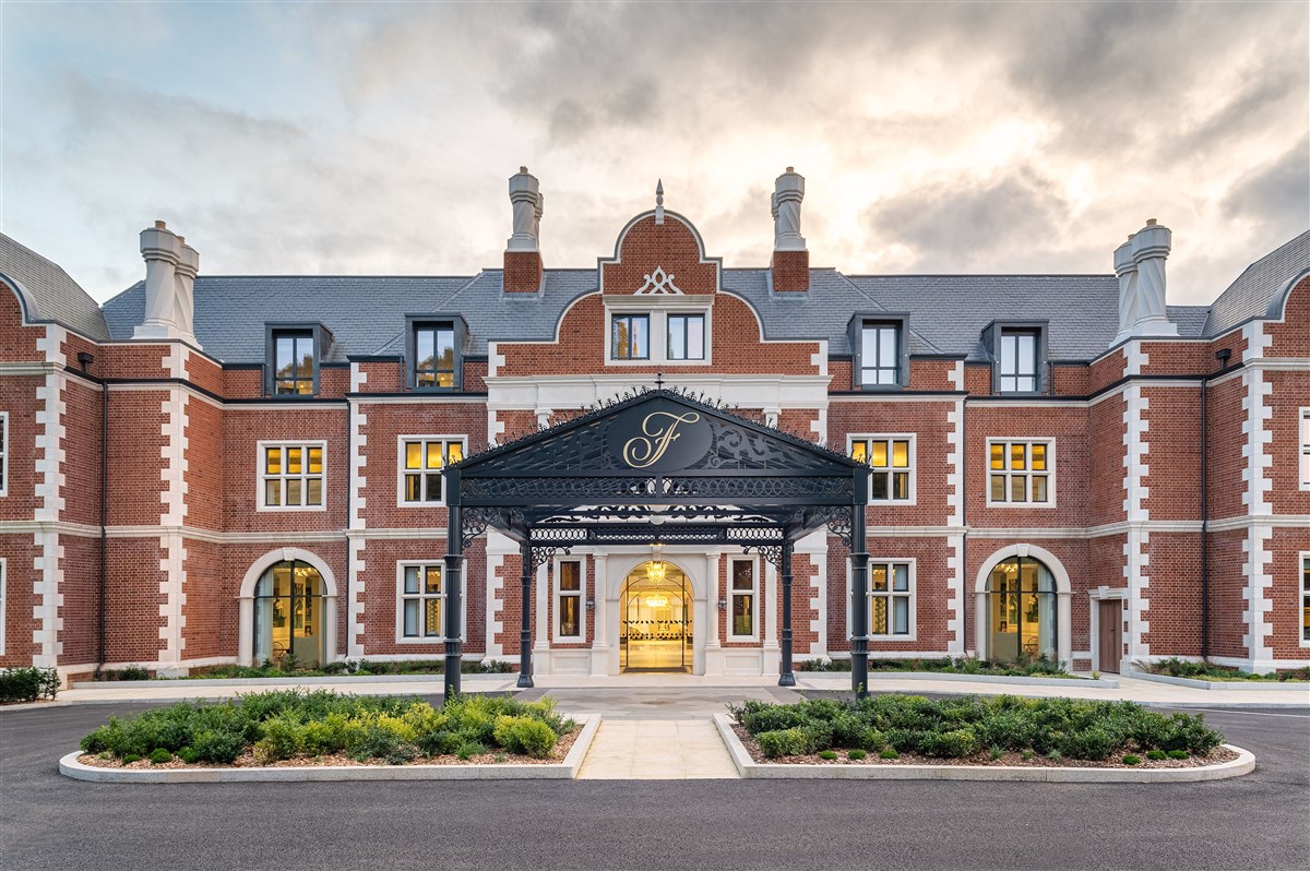 Fairmont Windsor Park Façade