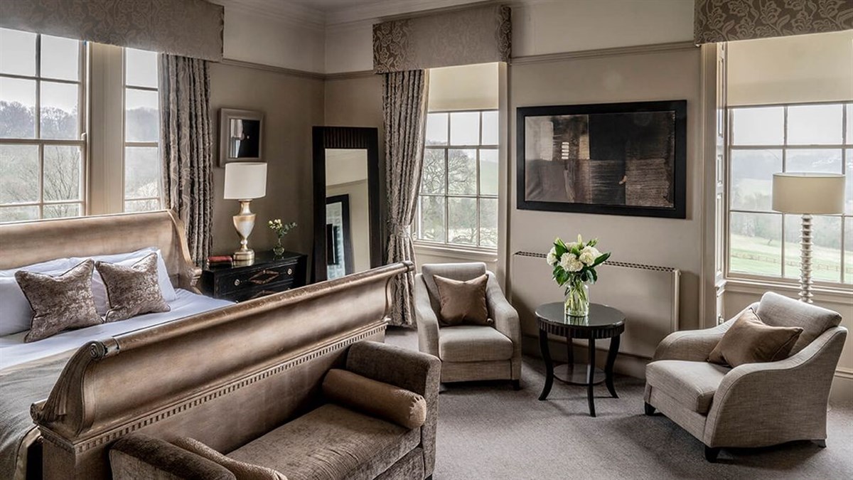 Wood Hall Hotel & Spa
