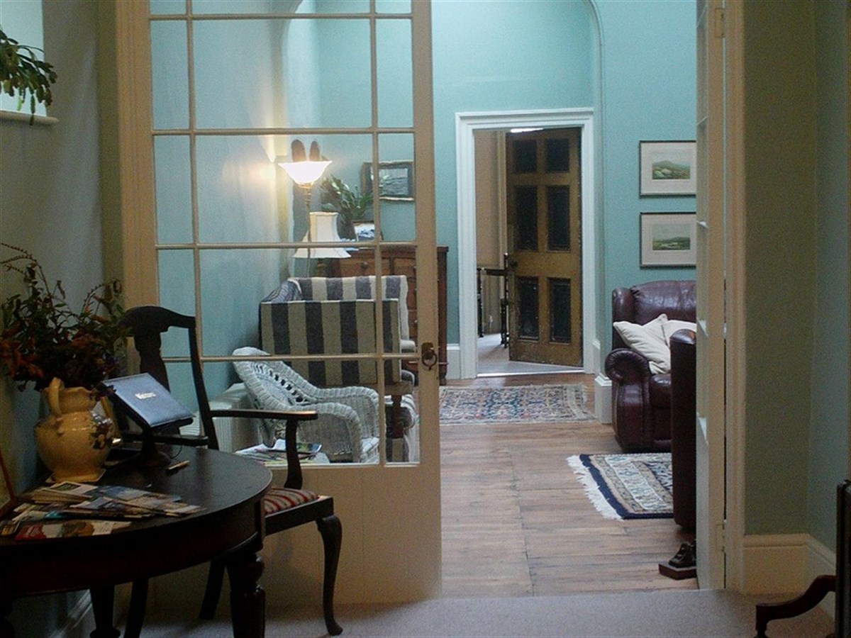 托尔皇家农场民宿 (耶尔弗顿)