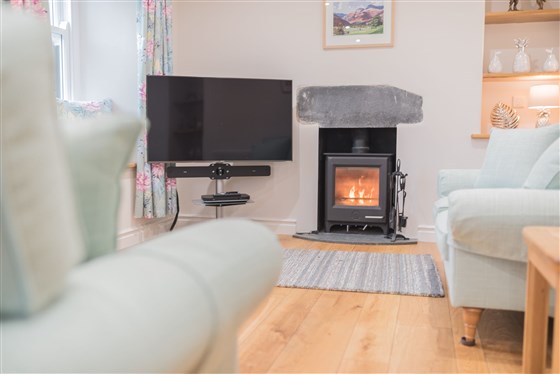 Cragg Cottage Living