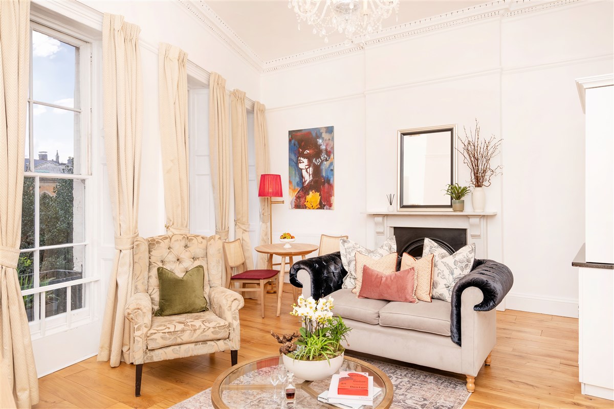 Suite living room