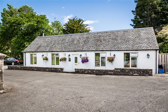 Leny Lodge