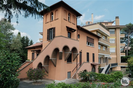 Esterno