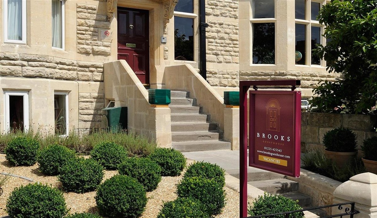 Brooks Guesthouse Bath 