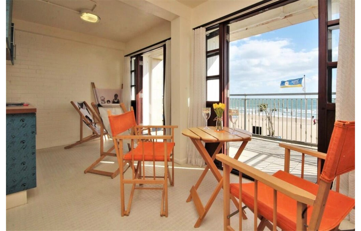 Inside The Beach Pod 