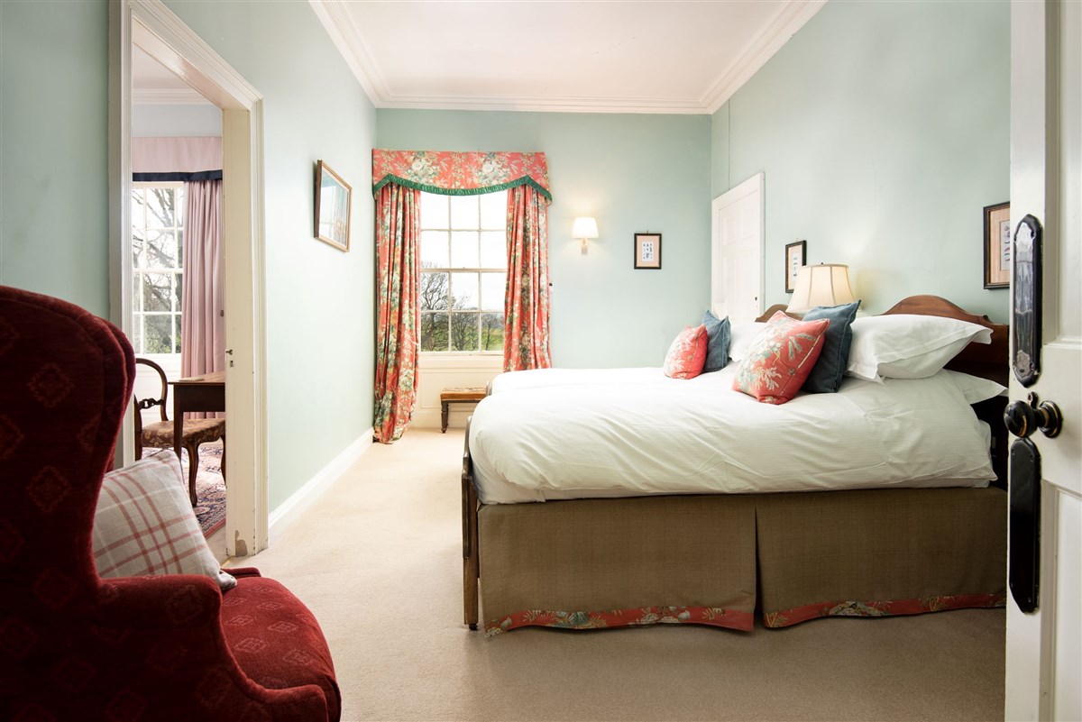 Blue Rooms interconnecting twin, Budle Hall