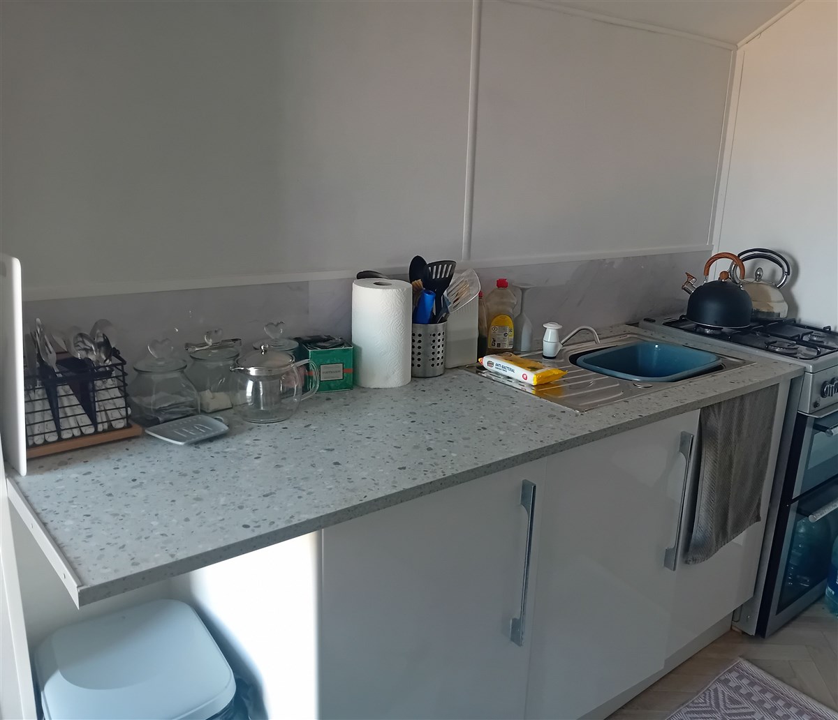 Kitchen, all new, white gloss