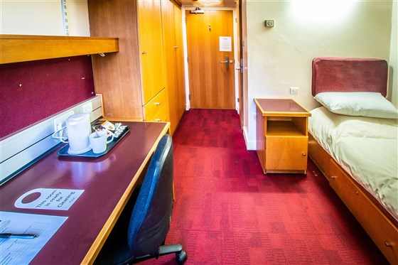 Camera da letto con bagno interno