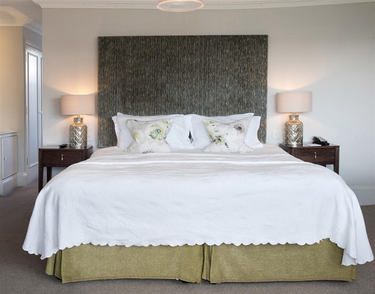 Alexandra Countess bedroom