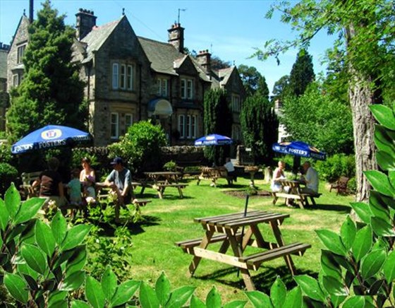 Black Swan Hotel & Gardens