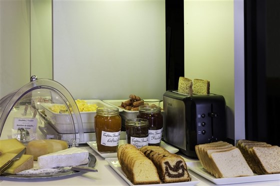 Petit-déjeuner buffet