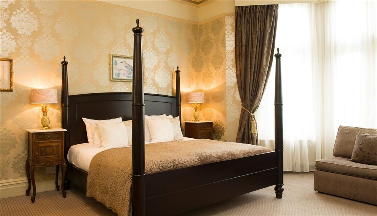 Brooks Guesthouse Bath 