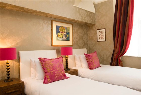 Brooks Guesthouse Bath 