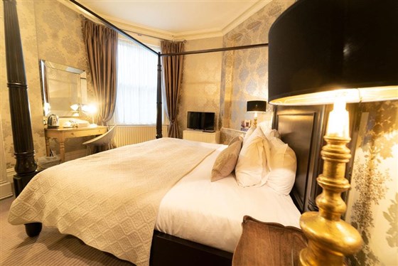 Brooks Guesthouse Bath 