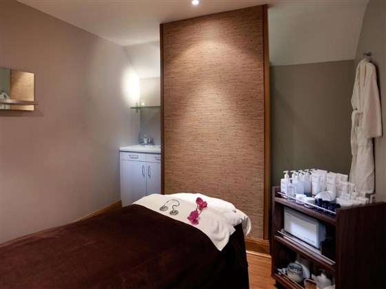 Macdonald Alveston Manor Hotel 