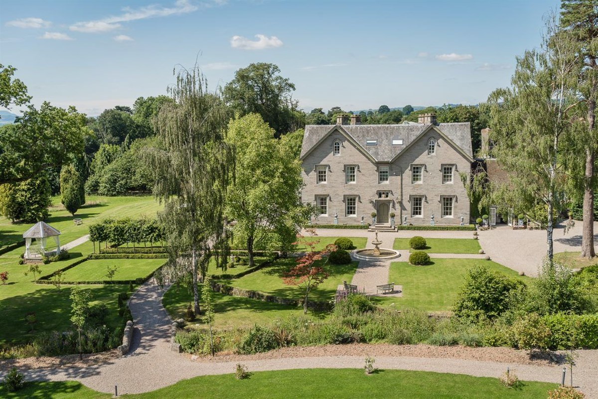 Lemore Manor Gardens
