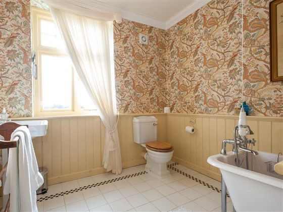 Double Room En-suite with  Bath