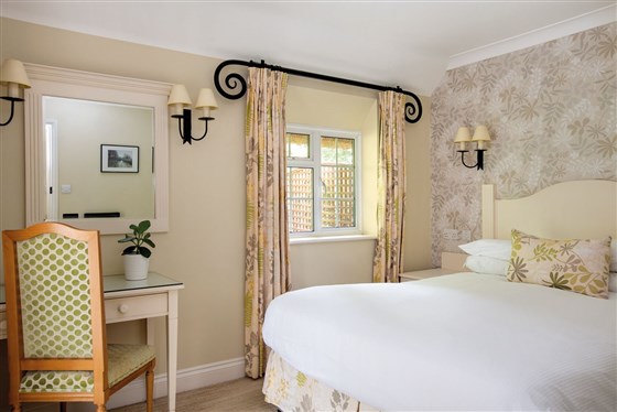 Waterside Cottage Suite Bedroom