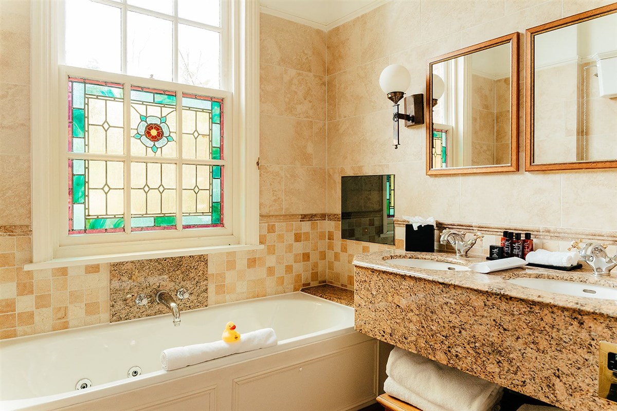 South Loggia, Hot Tub Suite